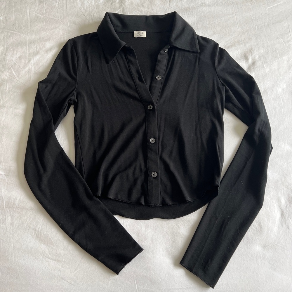 Aritzia wilfred black button up shirt